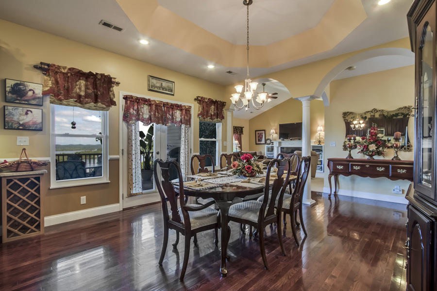 125 Mariners Point Kingston, TN 37763 - Photo 14 of 40 14_MarinersPoint_125_Dining03