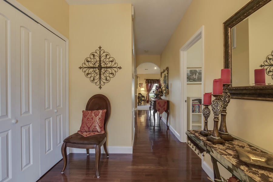 125 Mariners Point Kingston, TN 37763 - Photo 3 of 40 03_MarinersPoint_125_EntryView