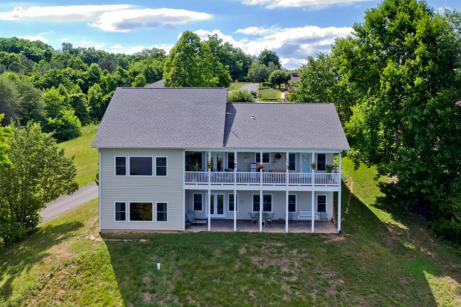 125 Mariners Point Kingston, TN 37763 - Photo 38 of 40 38_MarinersPoint_125_Back
