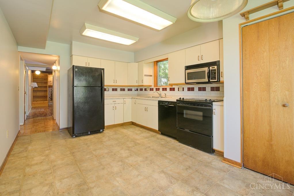 4067 Riggs Road Oxford, OH 45056 - Photo 9 of 17 All Kitchen Appliances STAY