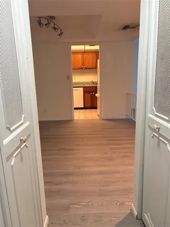 $1,540 | 3710 Inverrary Drive, Unit 1Y, Lauderhill, FL 33319