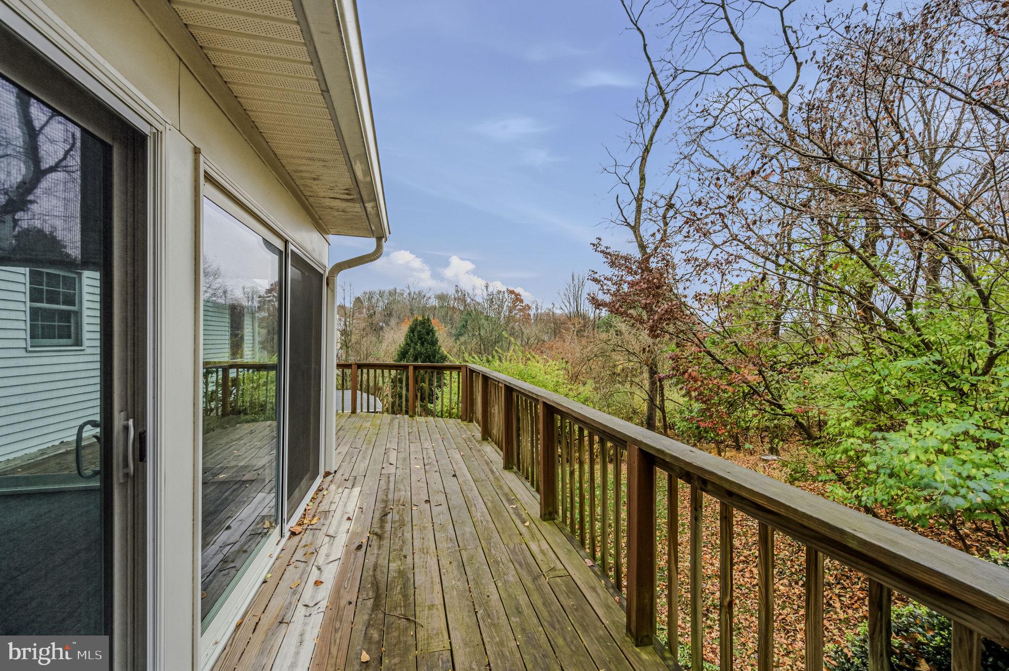 23 Raphael Road Hockessin, DE 19707 - Photo 41 of 44 a view of balcony with wooden floor
