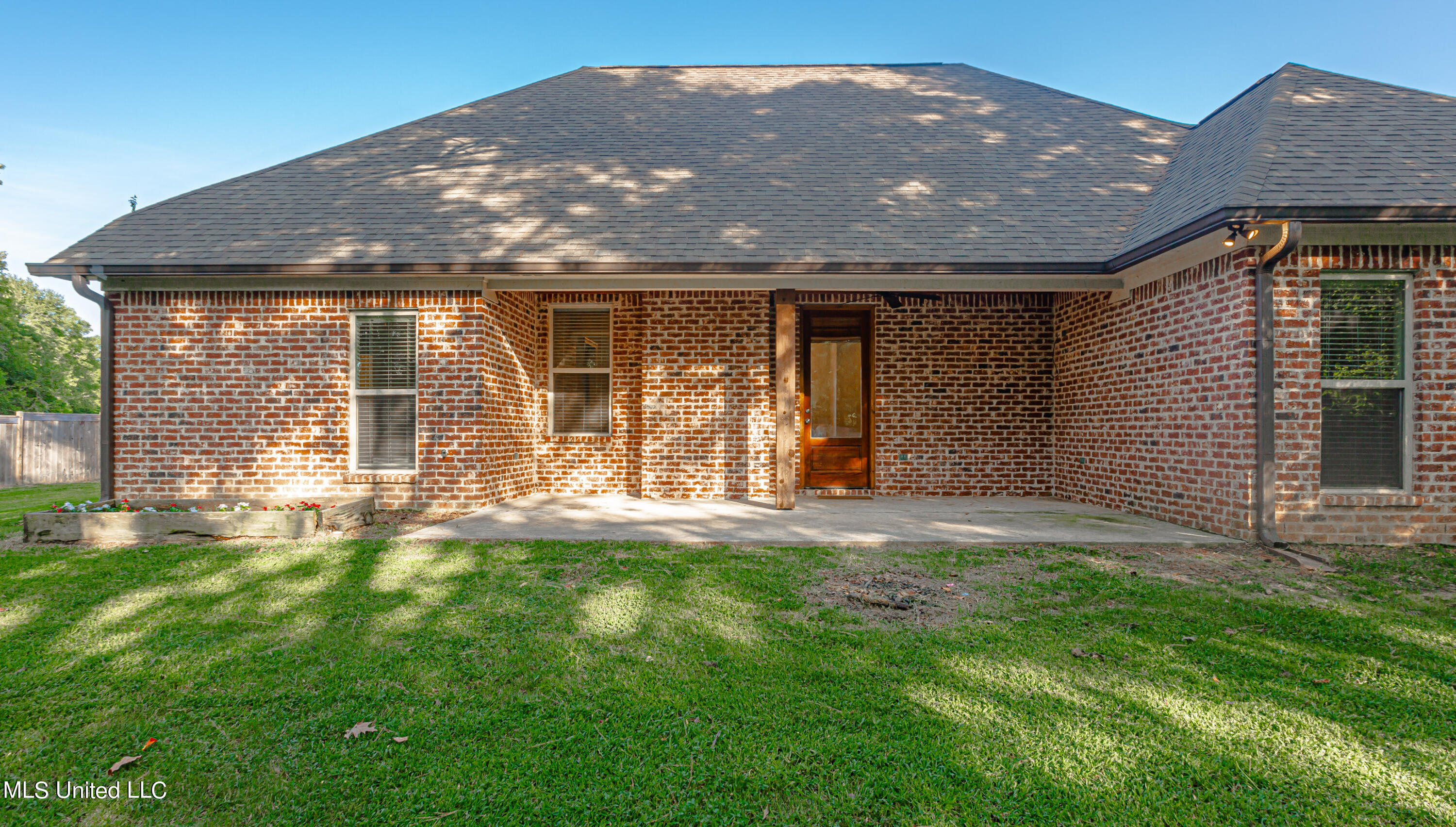 49 Waterstone Way Clinton, MS 39056 - Photo 9 of 43 V63A6385