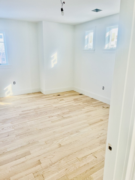 55 Widow Rites Lane Sudbury, MA 01776 - Photo 22 of 40