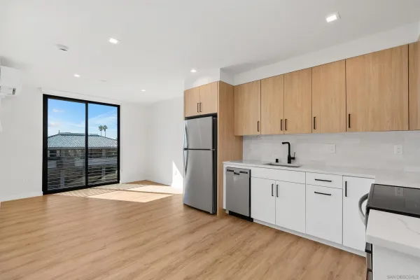 $3,000 | 1111 Torrey Pines Road, Unit 206, La Jolla, CA 92037