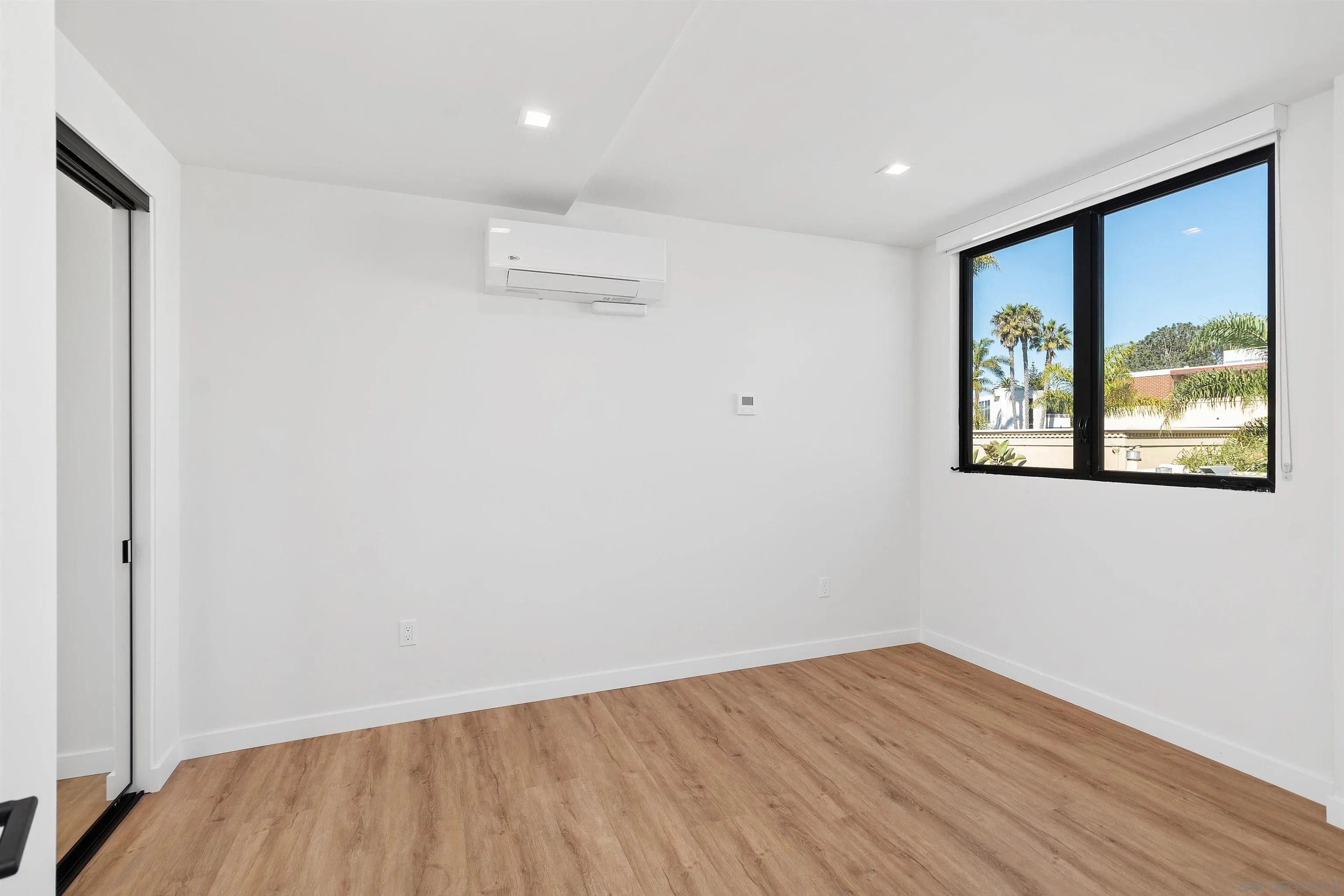 1111 Torrey Pines Road, Unit 206 La Jolla, CA 92037 - Photo 8 of 11