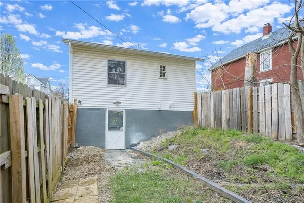 $42,000 | 1808 Kensington Street, New Kensington, PA 15068
