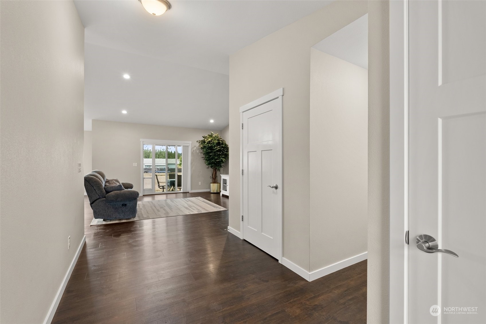 1808 South Bank Road Oakville, WA 98568 - Photo 3 of 27 Gallery Image 3