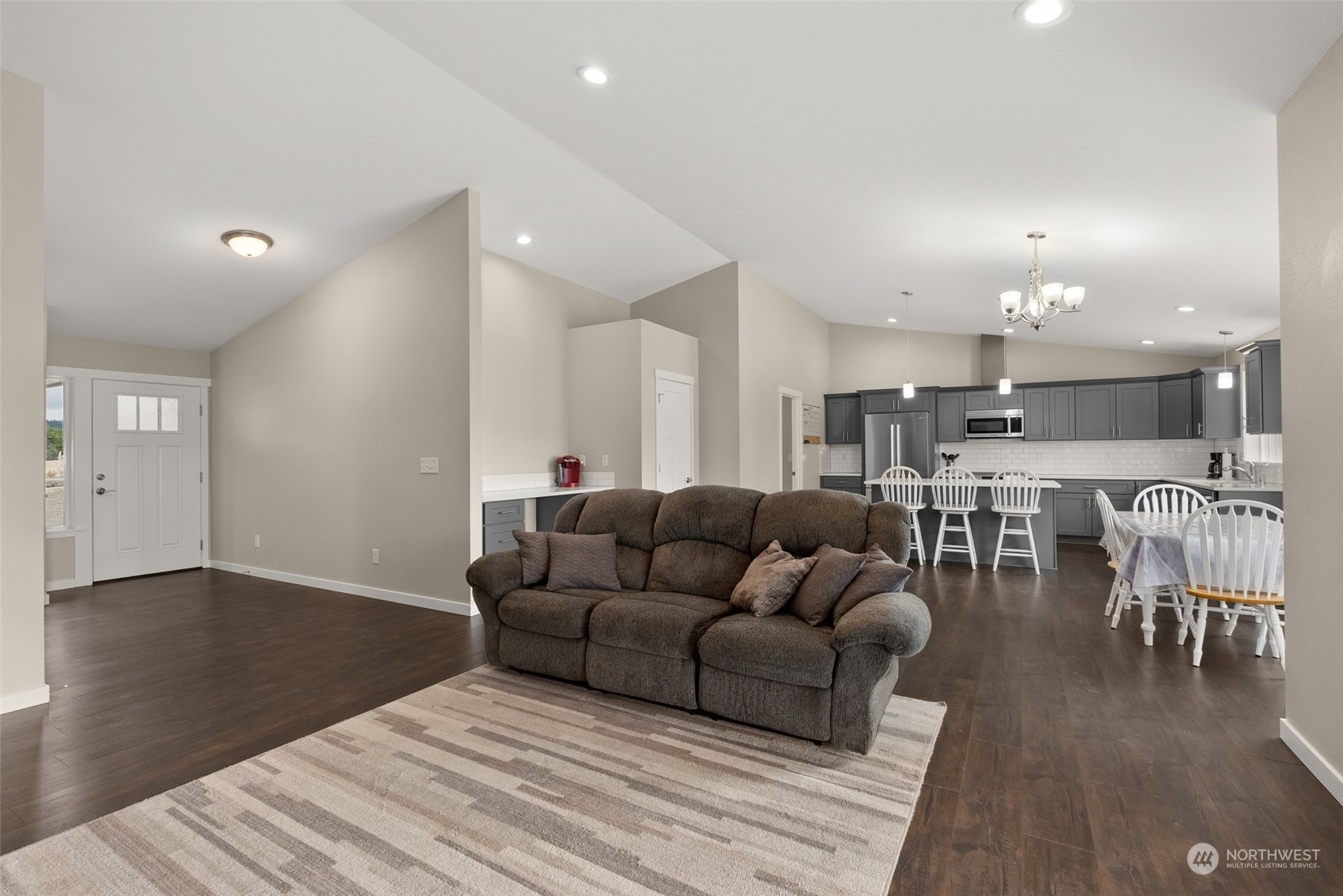 1808 South Bank Road Oakville, WA 98568 - Photo 5 of 27 Gallery Image 5