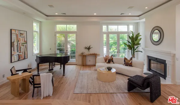 $3,949,000 | 138 Voyage Mall, Marina del Rey, CA 90292