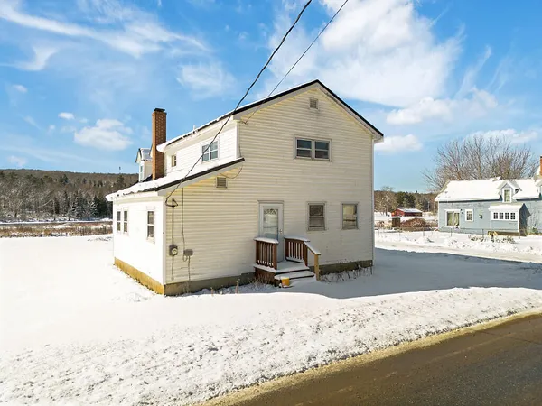 $314,900 | 26 Purple Heart Highway, Brooks, ME 04921