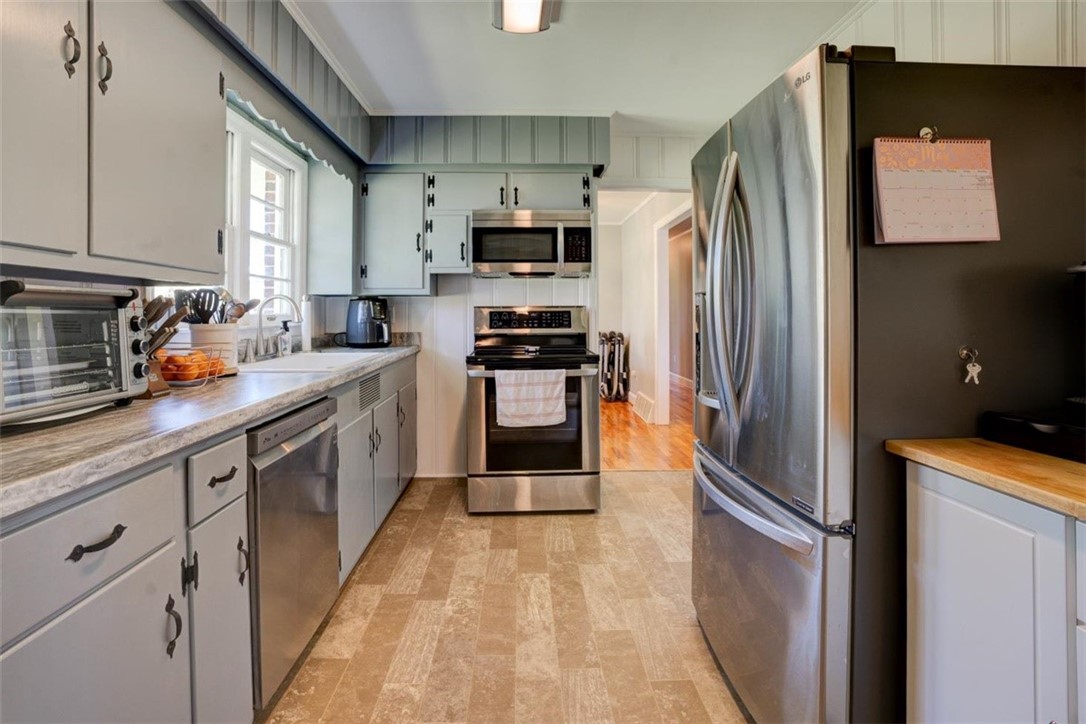 708 Adams Street Seneca, SC 29678 - Photo 8 of 21 Gallery Image 8