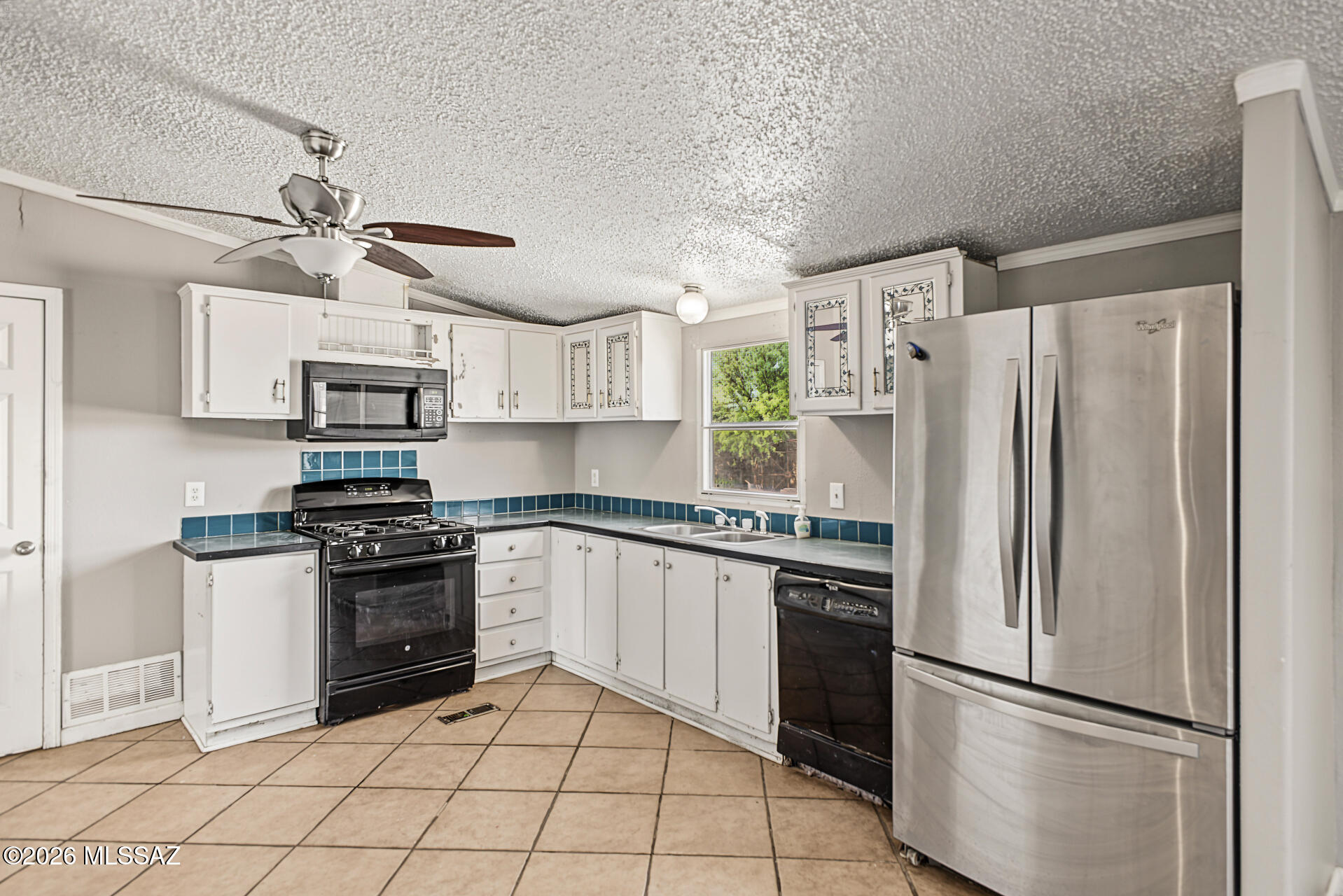 11196 West Massingale Road Tucson, AZ 85743 - Photo 9 of 31 14-Massingale