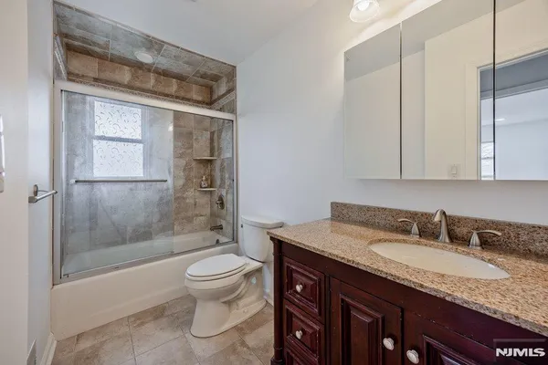 $4,750 | 327 Webster Drive, New Milford, NJ 07646