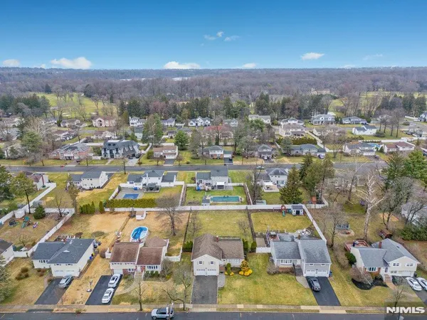 $4,750 | 327 Webster Drive, New Milford, NJ 07646