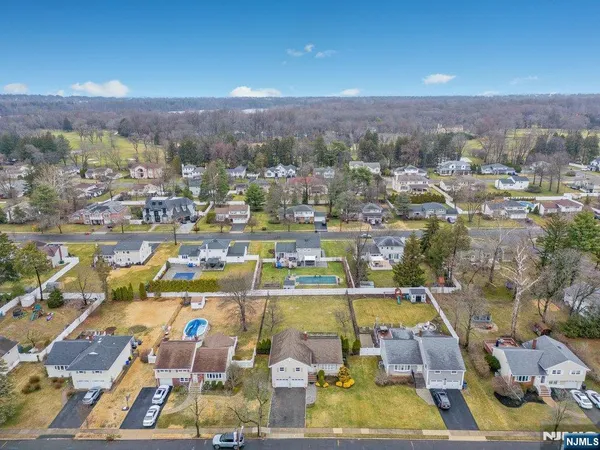 $4,750 | 327 Webster Drive, New Milford, NJ 07646