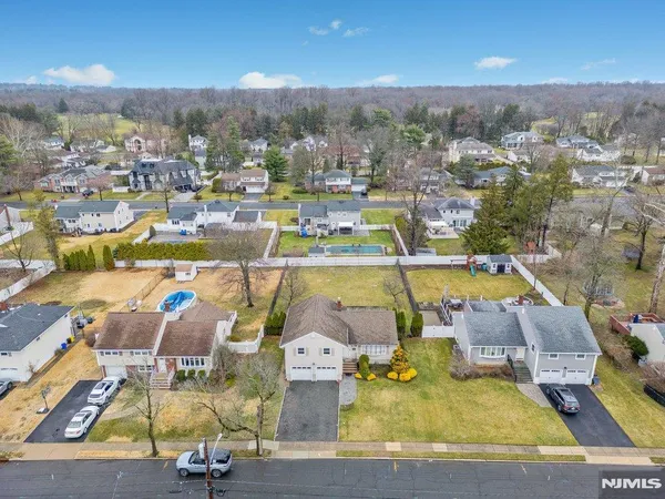 $4,750 | 327 Webster Drive, New Milford, NJ 07646