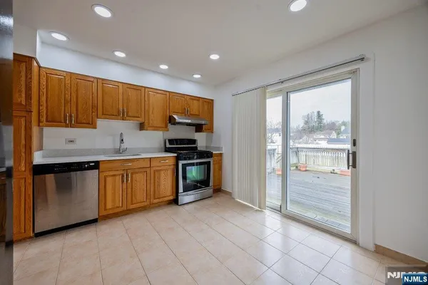 $4,750 | 327 Webster Drive, New Milford, NJ 07646