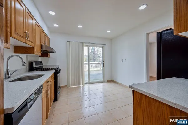 $4,750 | 327 Webster Drive, New Milford, NJ 07646