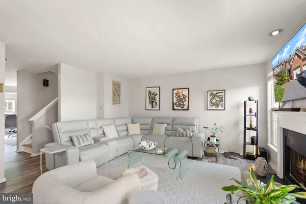 $4,200 | 43272 Baltusrol Terrace, Ashburn, VA 20147