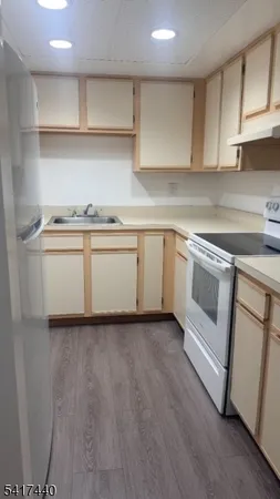 $1,750 | 369 Washington Avenue, Unit E7, Victory Gardens, NJ 07801