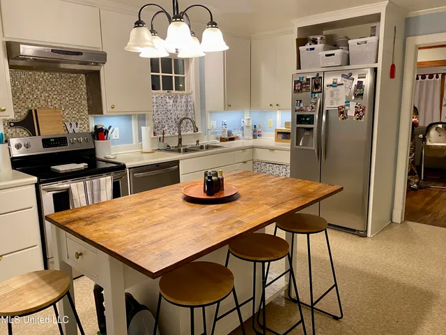 $159,900 | 403 North Van Buren Street, Carthage, MS 39051