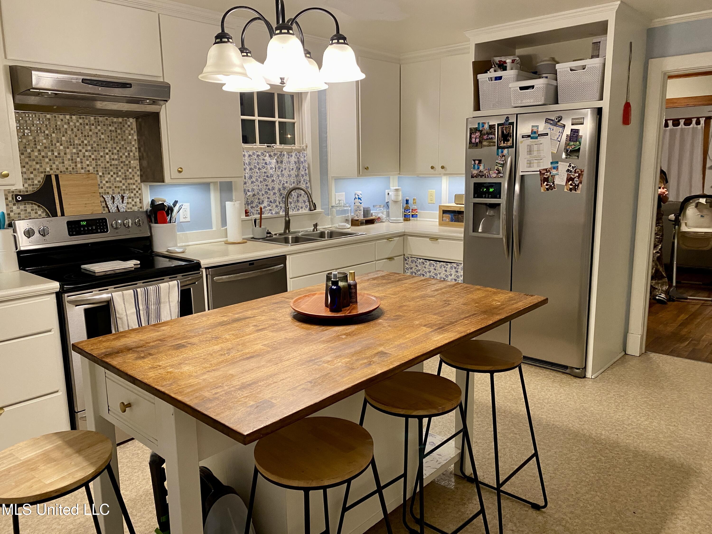 403 North Van Buren Street Carthage, MS 39051 - Photo 17 of 43 IMG_1591