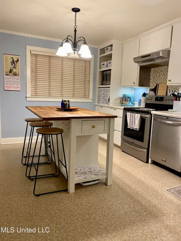 $159,900 | 403 North Van Buren Street, Carthage, MS 39051