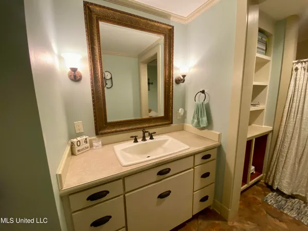 $159,900 | 403 North Van Buren Street, Carthage, MS 39051