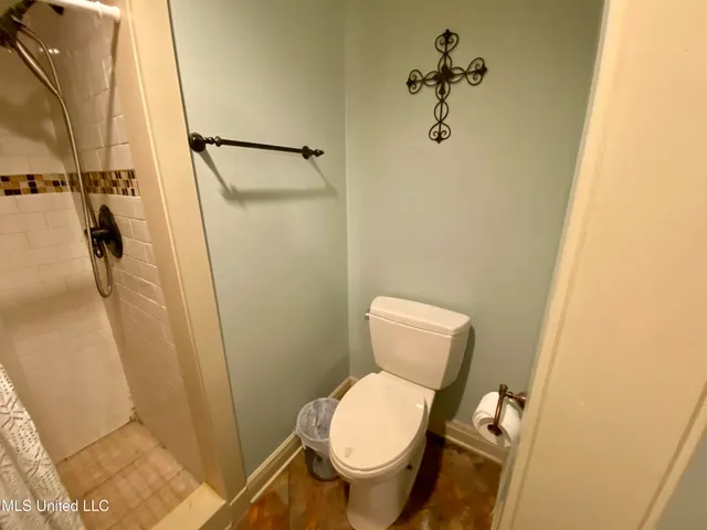 $159,900 | 403 North Van Buren Street, Carthage, MS 39051