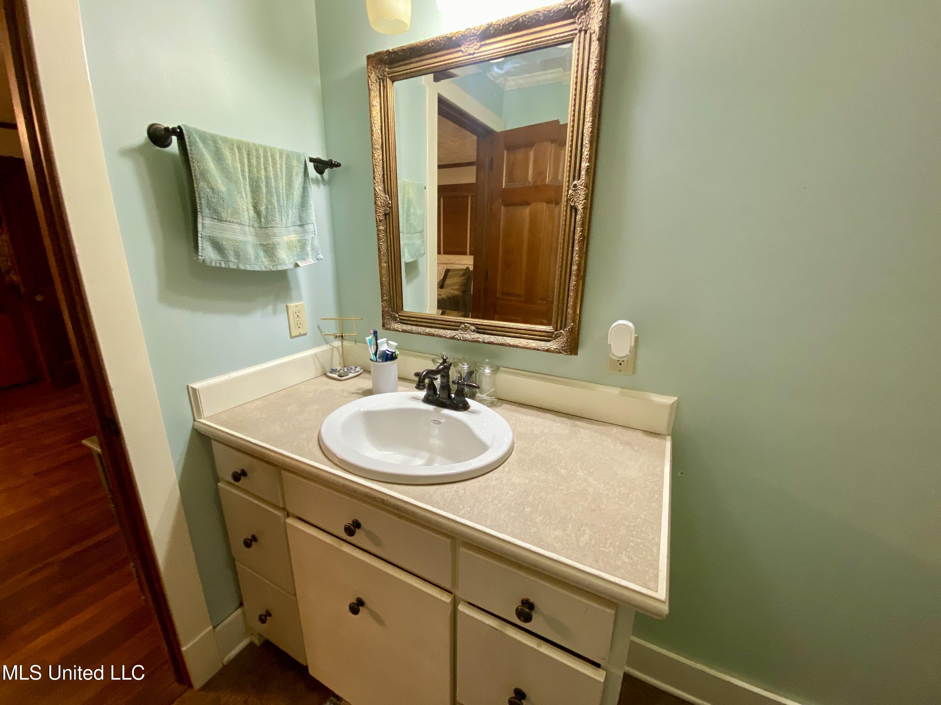 403 North Van Buren Street Carthage, MS 39051 - Photo 33 of 43 IMG_1578