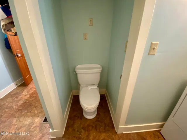 $159,900 | 403 North Van Buren Street, Carthage, MS 39051