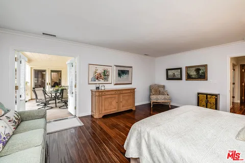 $4,295,000 | 9921 Toluca Lake Avenue, Toluca Lake, CA 91602