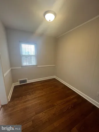 $2,595 | 409 Laverne Avenue, Alexandria, VA 22305