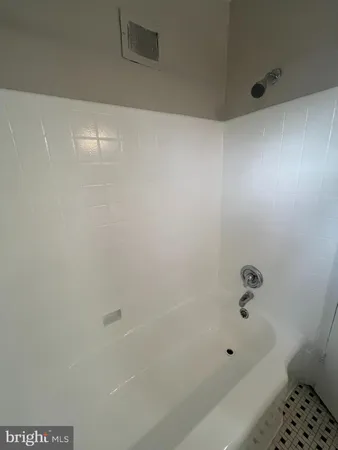 $2,595 | 409 Laverne Avenue, Alexandria, VA 22305