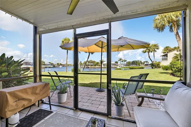 $298,500 | 1028 Apollo Beach Boulevard, Unit 114, Apollo Beach, FL 33572