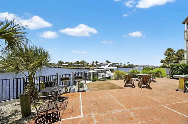 $298,500 | 1028 Apollo Beach Boulevard, Unit 114, Apollo Beach, FL 33572