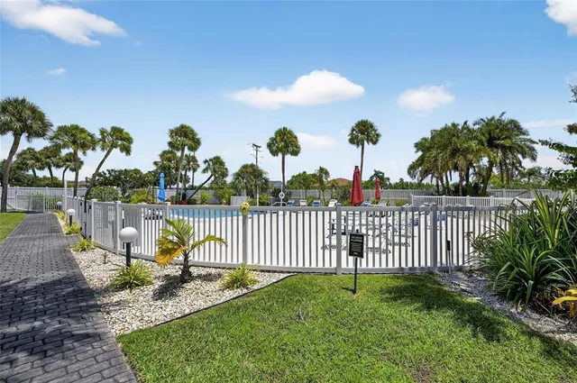 $298,500 | 1028 Apollo Beach Boulevard, Unit 114, Apollo Beach, FL 33572
