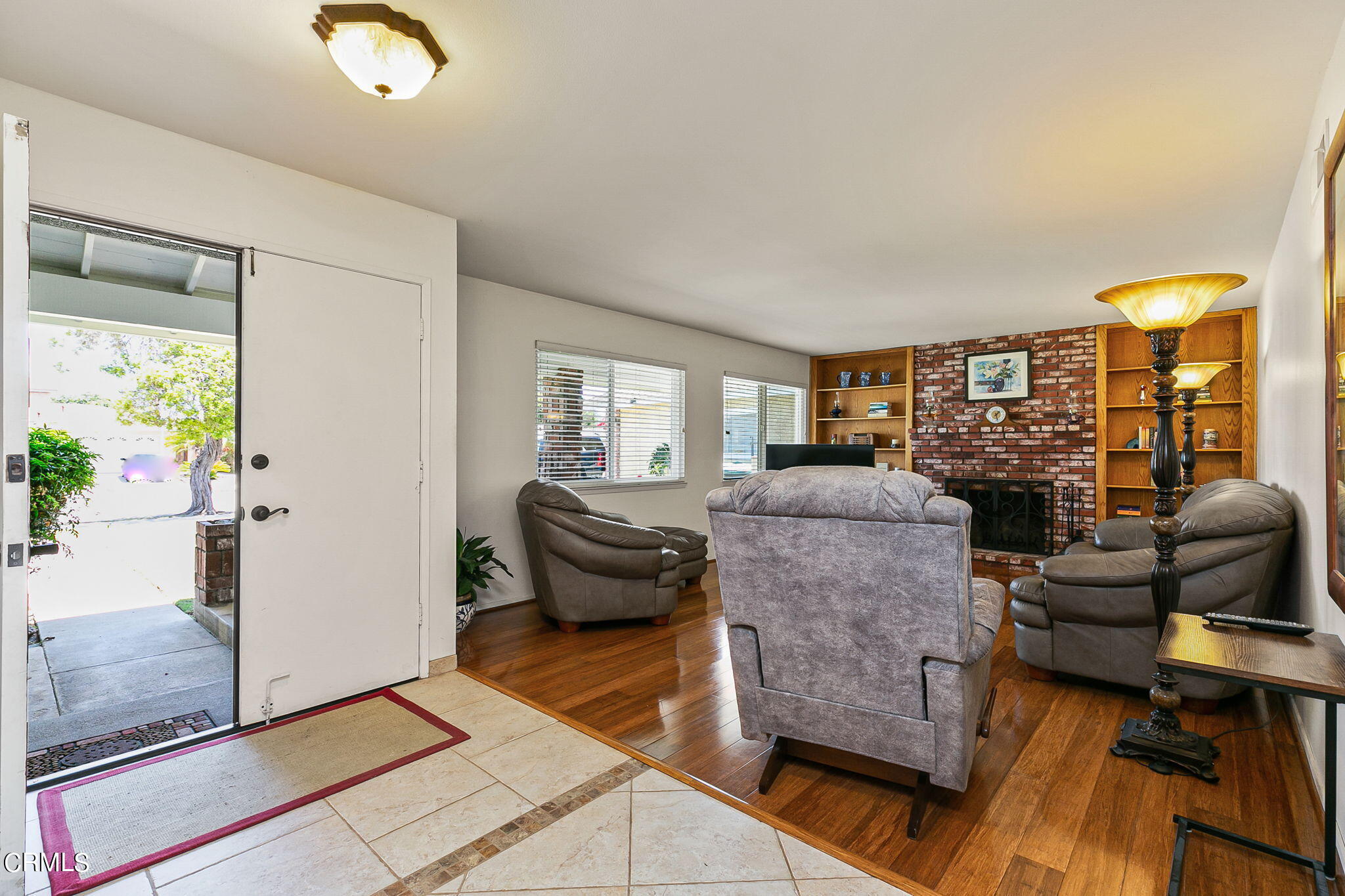 1201 Astoria Place Oxnard, CA 93030 - Photo 7 of 25 Living Room with fireplace