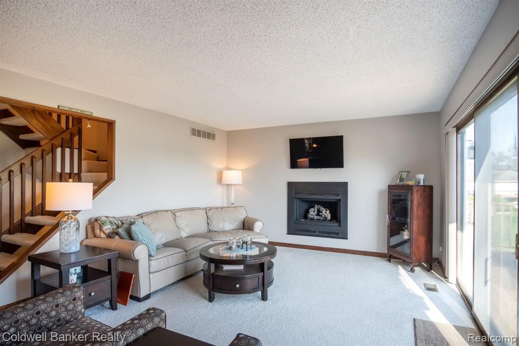 3700 Benstein Road Commerce Township, MI 48382 - Photo 10 of 42