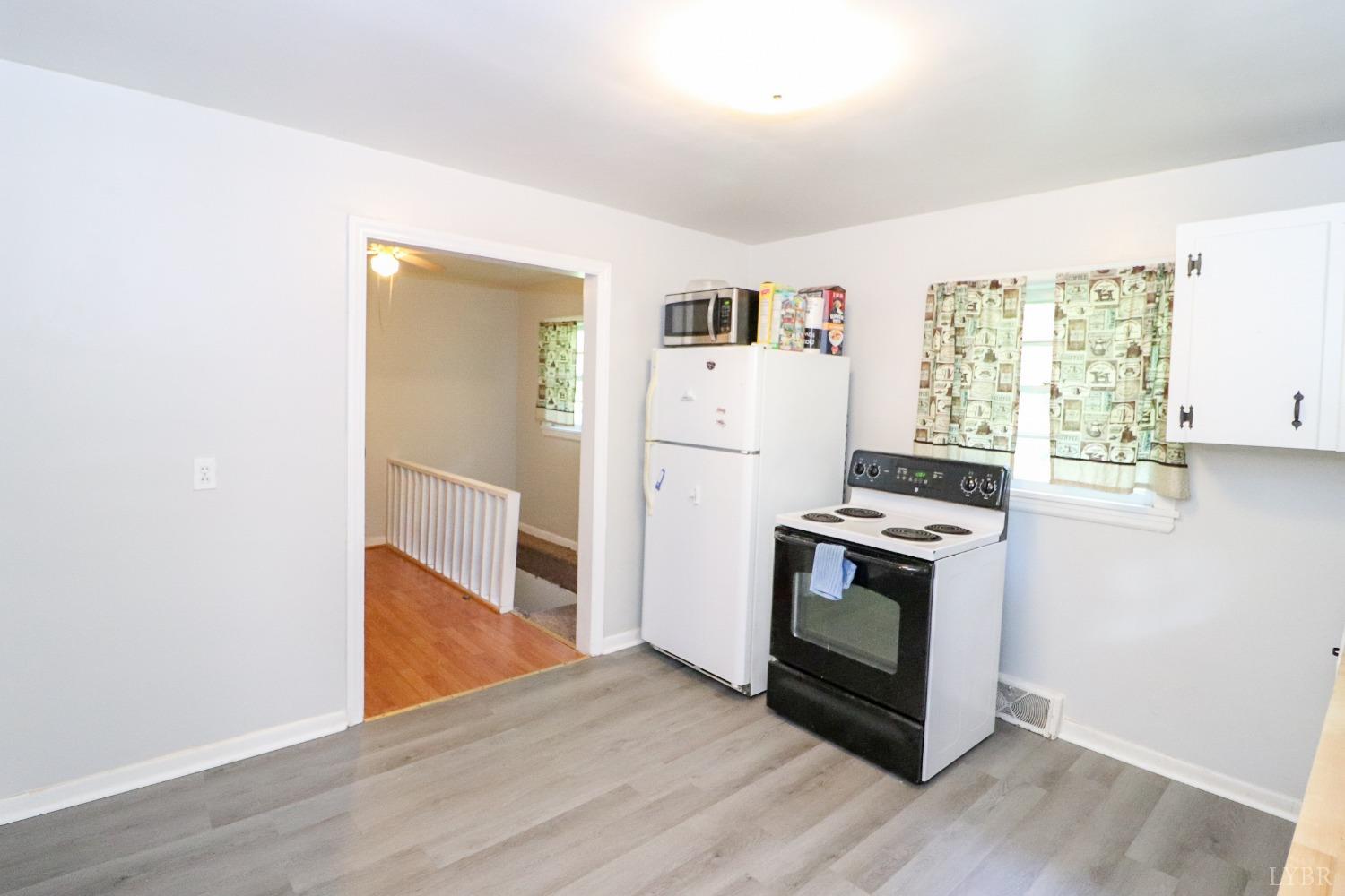 930 Wright Shop Road Madison Heights, VA 24572 - Photo 5 of 28 Gallery Image 5