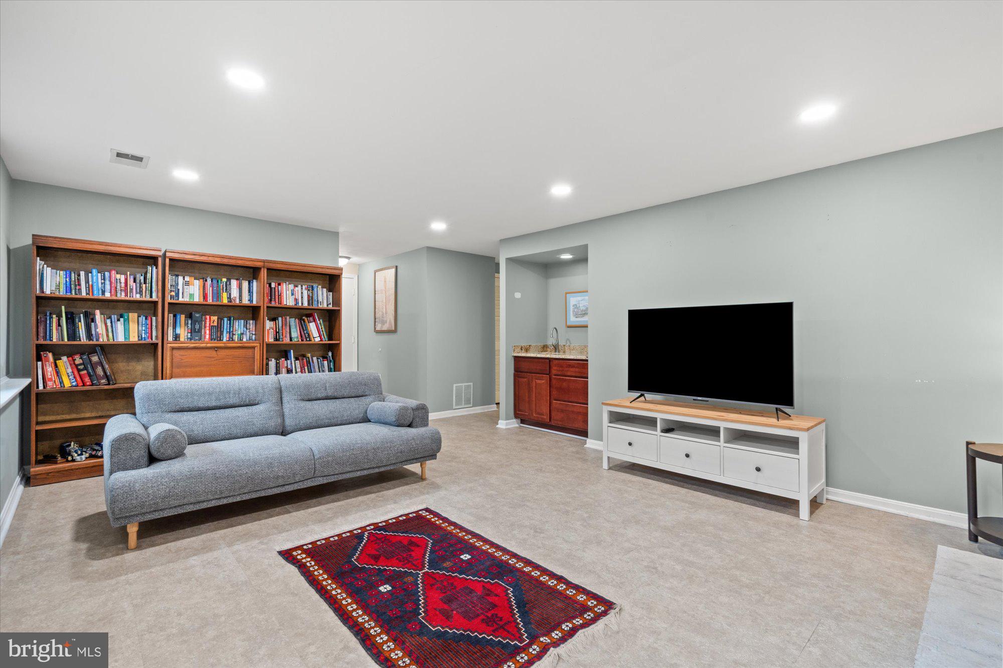 8138 Viola Street Springfield, VA 22152 - Photo 23 of 38 Rec Room (w/ wet bar)- Lower Level