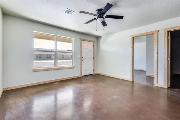 $1,275 | 19029 Cabo Way, Unit 19035, Thackerville, OK 73459