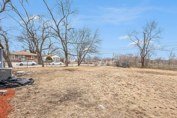 $139,500 | 5207 West 4th Place, Gary, IN 46406