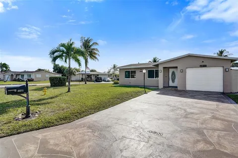 $438,000 | 4611 Northwest 12th Drive, Deerfield Beach, FL 33064