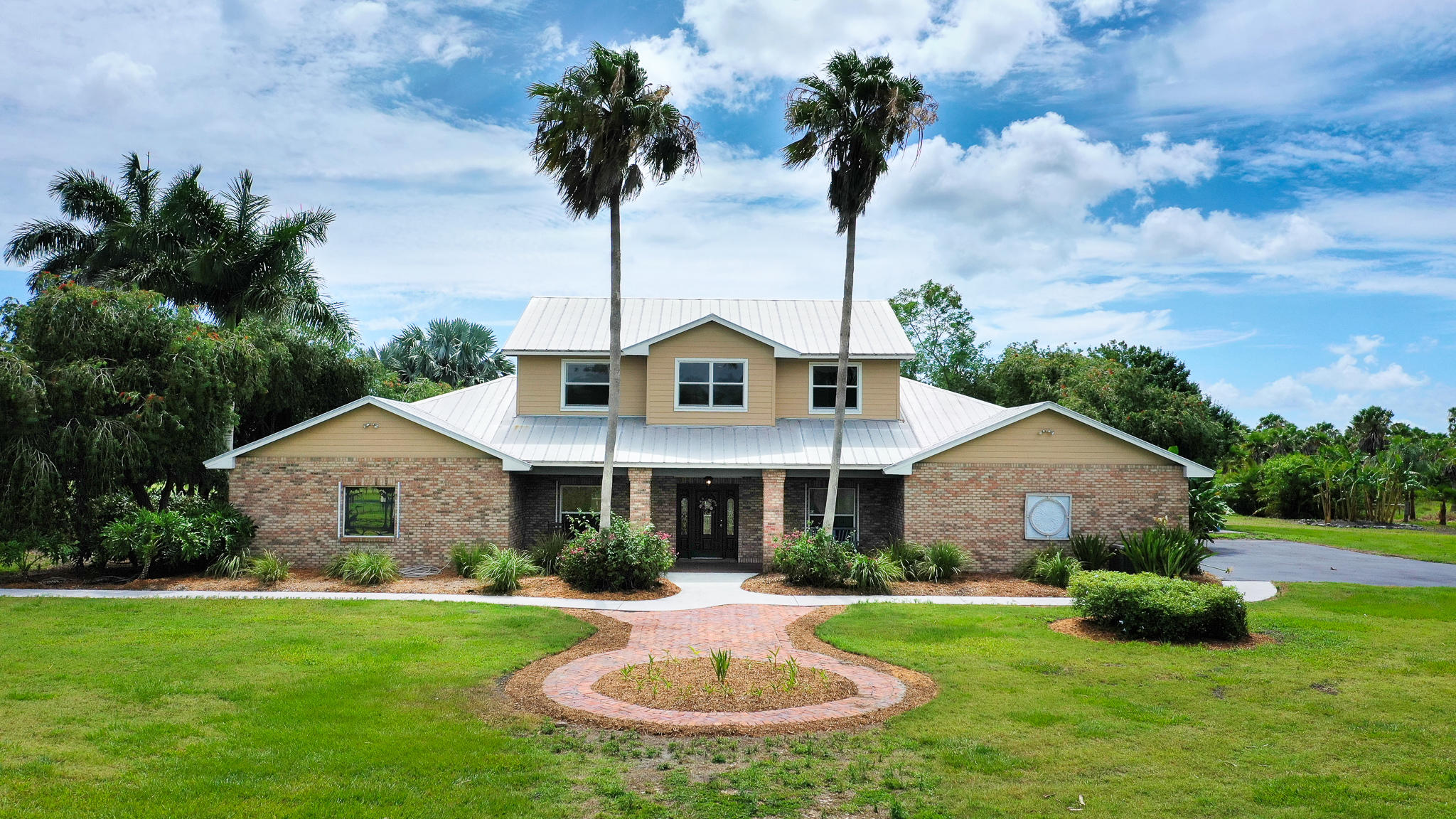 1302 Godwin Road Fort Pierce, FL 34945 - Photo 2 of 34 06
