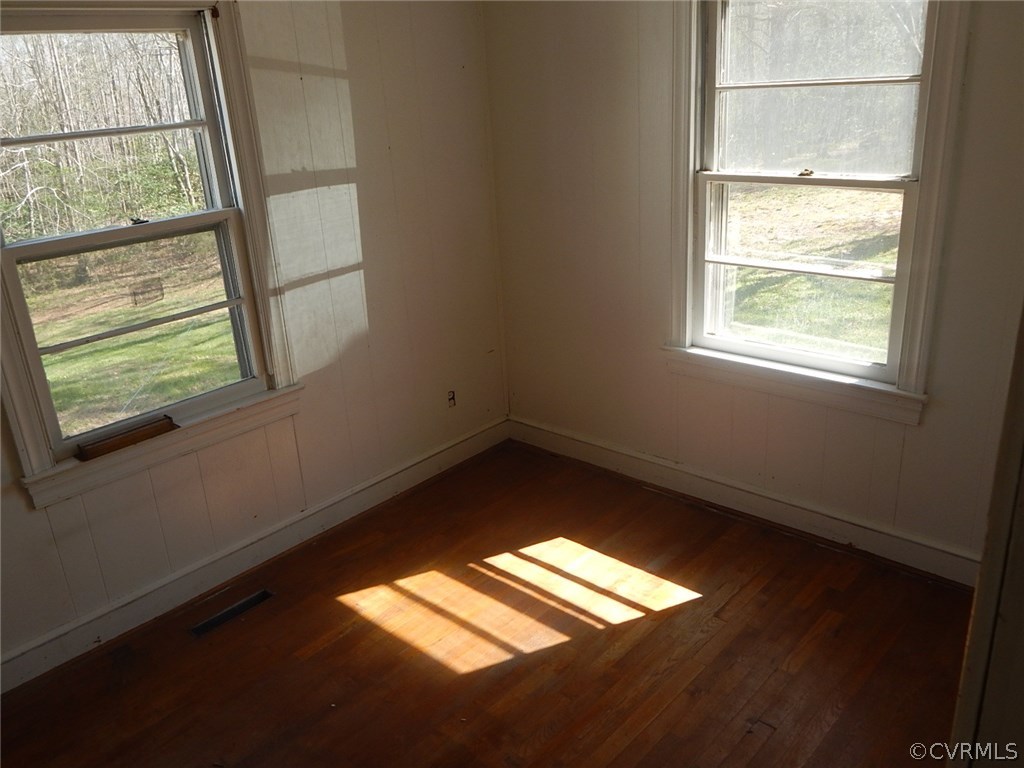 574 Indian Neck Road Newtown, VA 23126 - Photo 2 of 21 Gallery Image 2