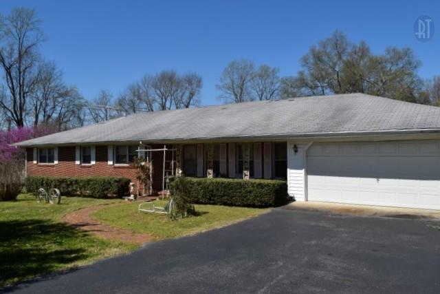 1556 Roberts Ridge Road Manchester, TN 37355 - Photo 1 of 16 Welcome to 1556 Roberts Ridge in Manchester TN!