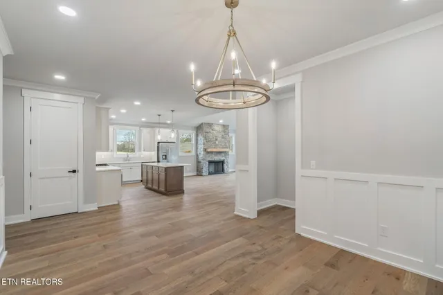 $750,000 | 204 Goldcrest Drive, Vonore, TN 37885