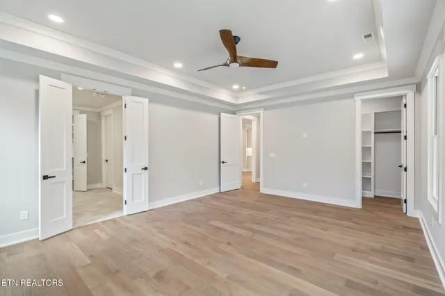 $750,000 | 204 Goldcrest Drive, Vonore, TN 37885